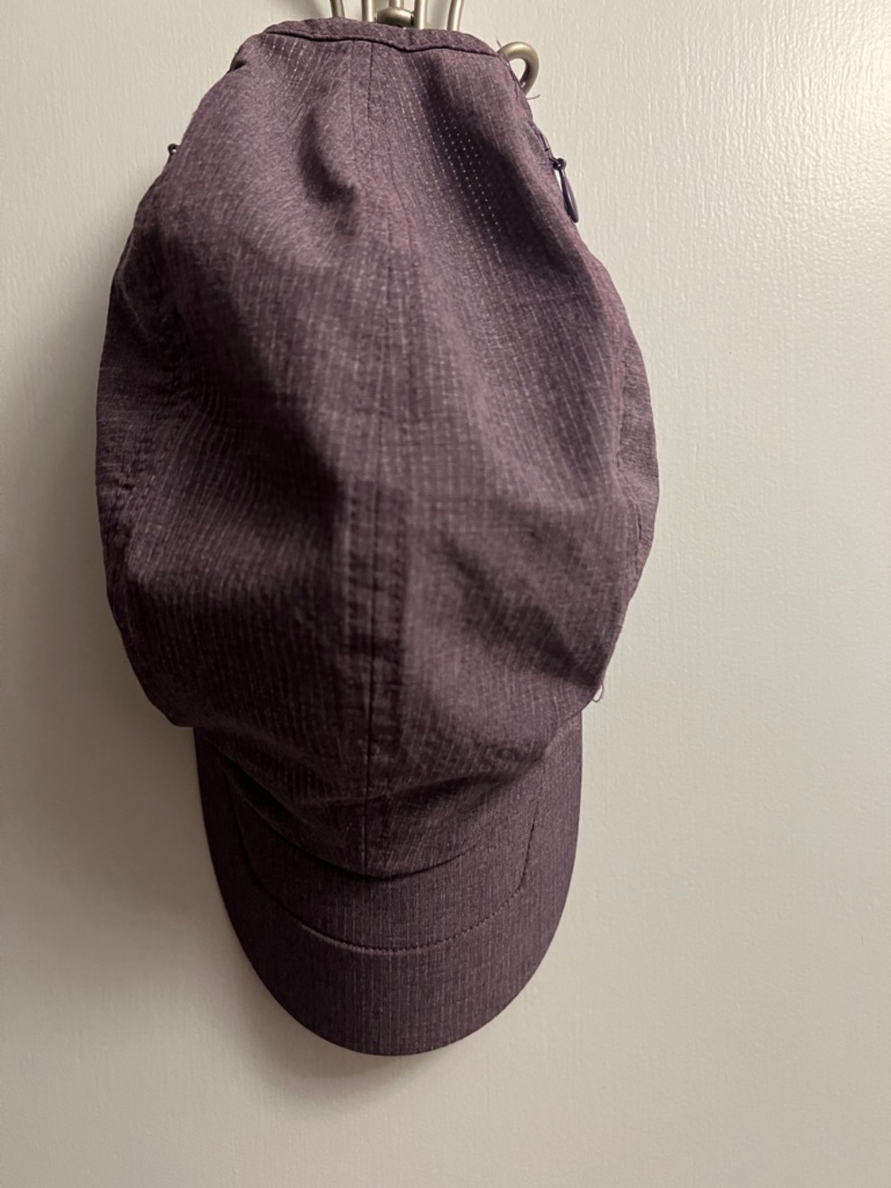 Duluth Trading Co. L/XL Purple Athletic Hat with stash zipper pockets.